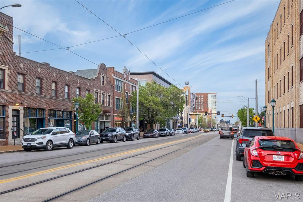 6026 Waterman Boulevard Unit: 1W