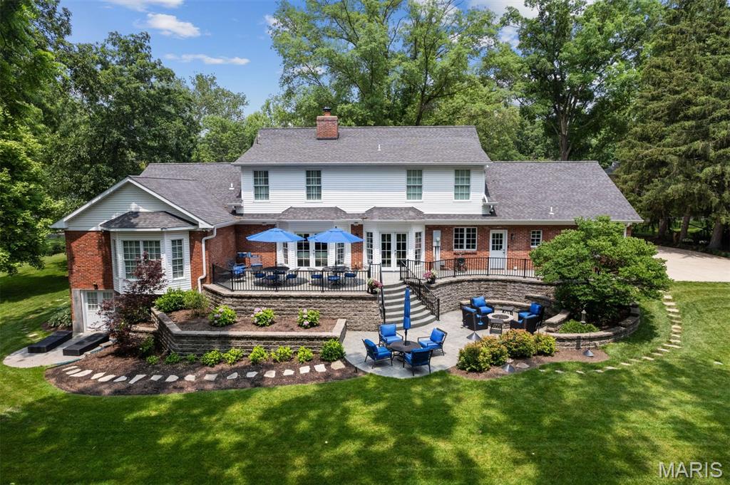 Built in 2015 and Situated in the Heart of Frontenac
