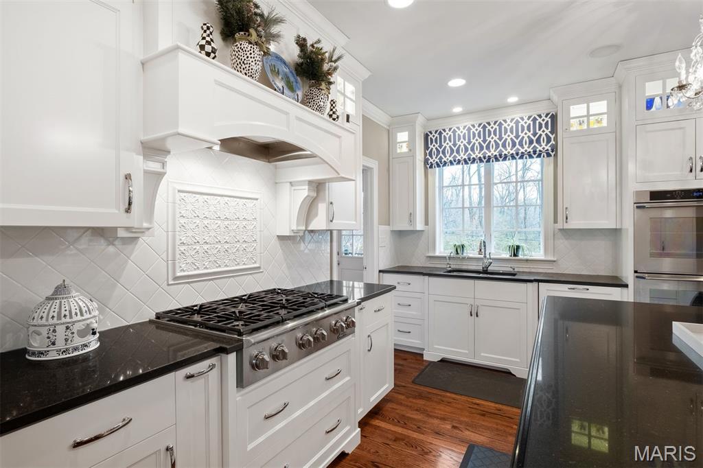 Built in 2015 and Situated in the Heart of Frontenac