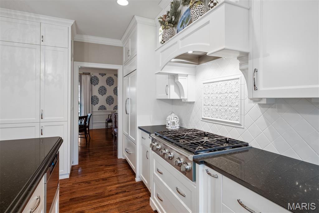 Built in 2015 and Situated in the Heart of Frontenac