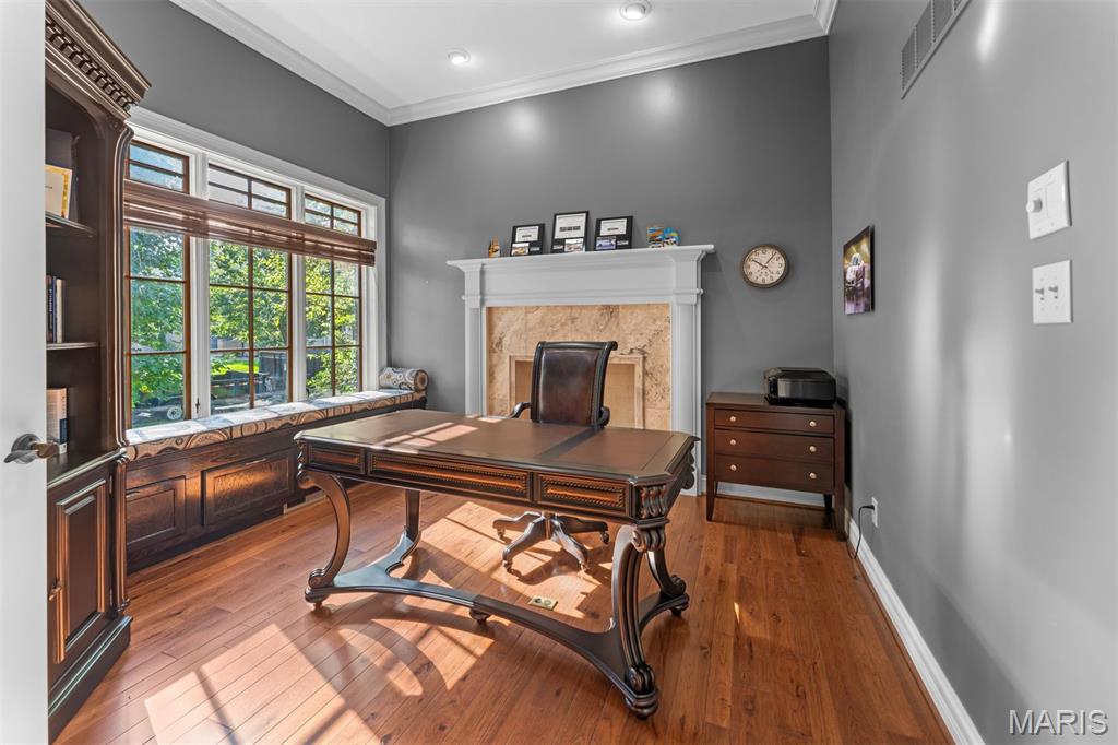 Walk to All That Clayton Has to Offer