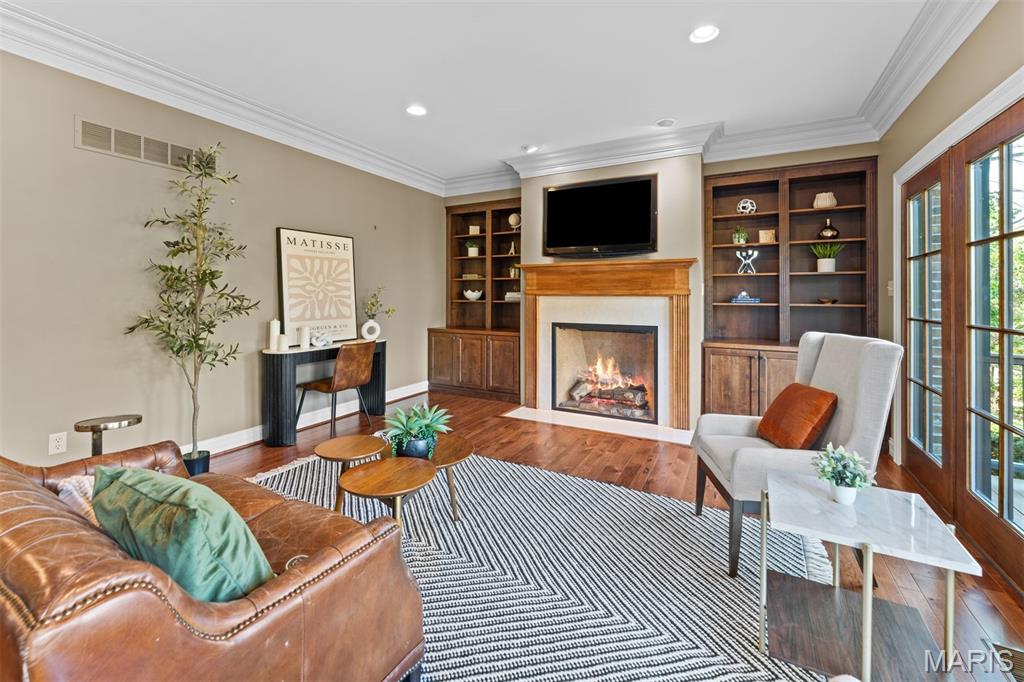 Walk to All That Clayton Has to Offer