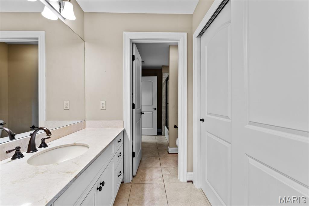 Walk to All That Clayton Has to Offer