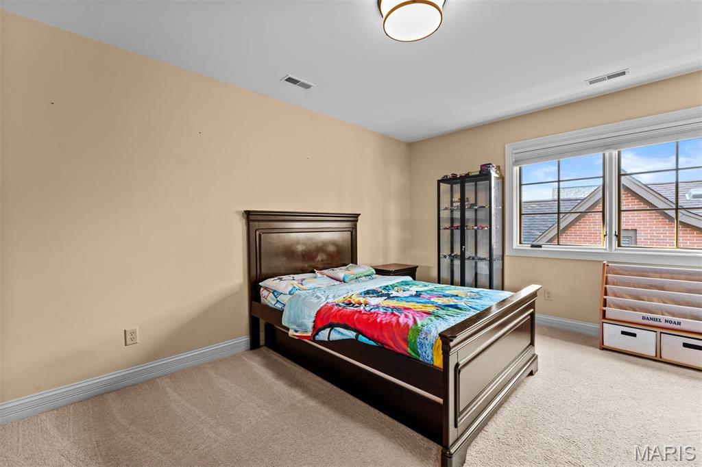 Walk to All That Clayton Has to Offer