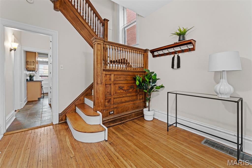 6158 Washington Boulevard