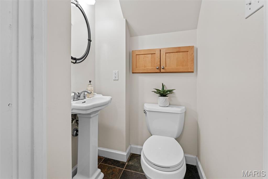 6158 Washington Boulevard