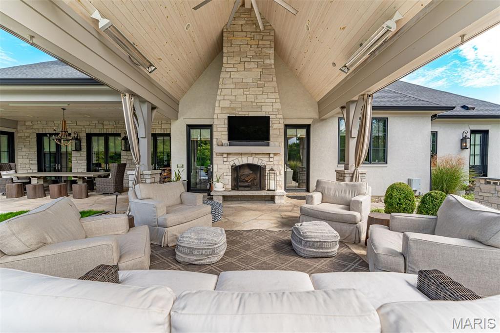 2451 Oak Springs Lane