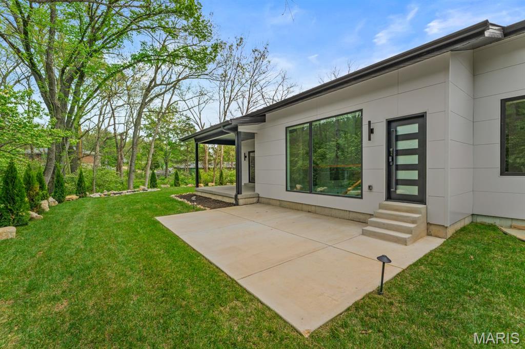 4513 Du Bourg Lane