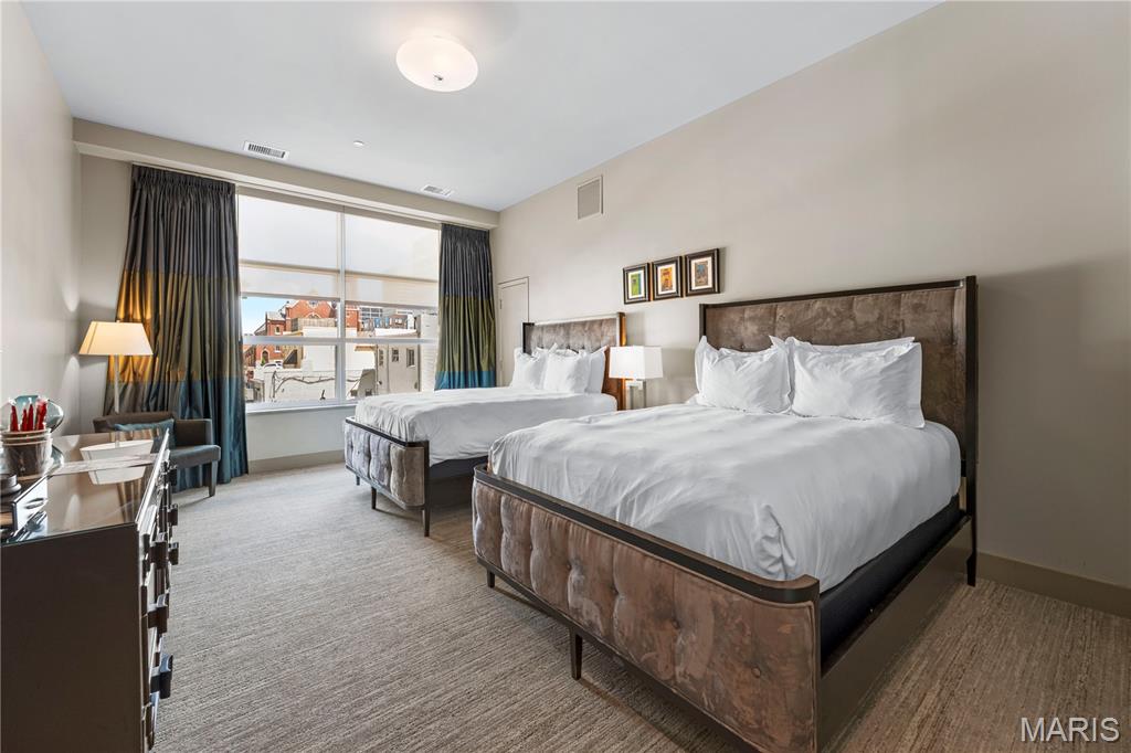 8025 Maryland Avenue Unit: 6A