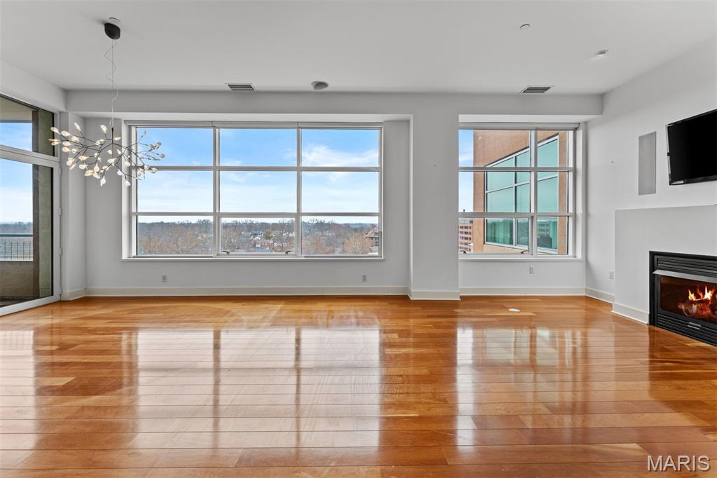 8025 Maryland Avenue Unit: 6A