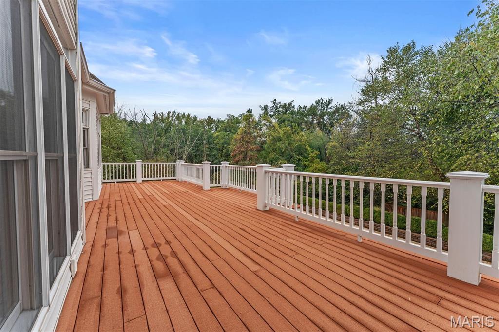 41 Manderleigh Estates Court