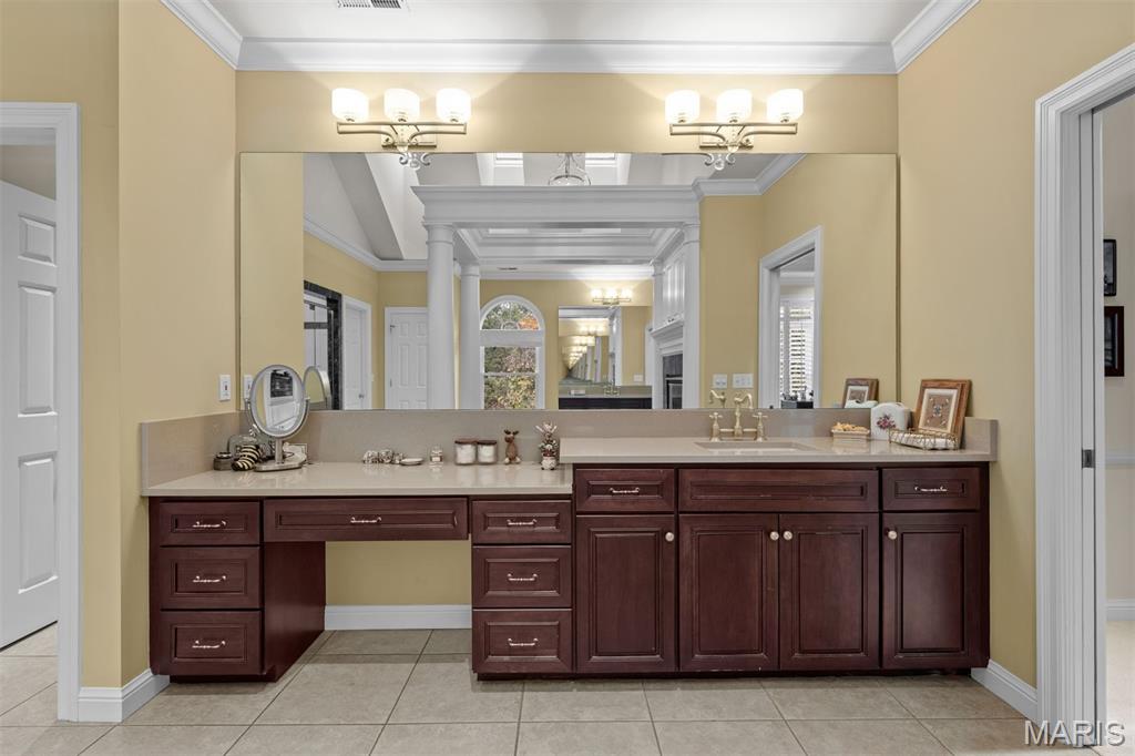 41 Manderleigh Estates Court