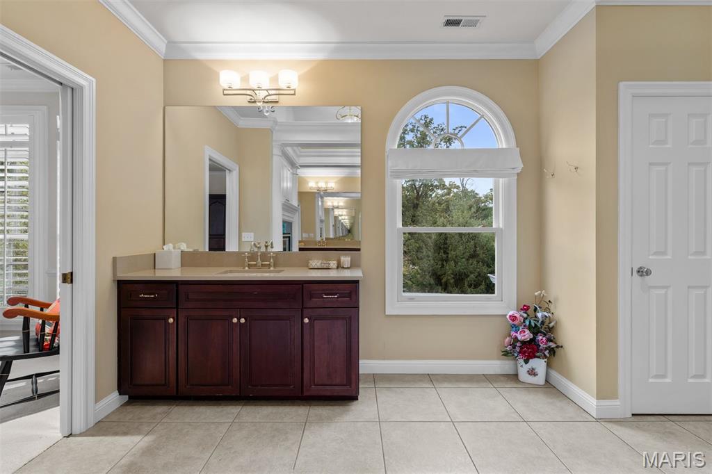 41 Manderleigh Estates Court