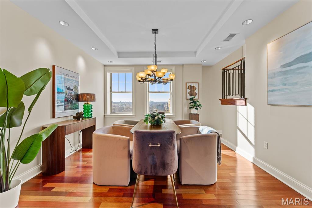 232 N Kingshighway Boulevard Unit: 1903