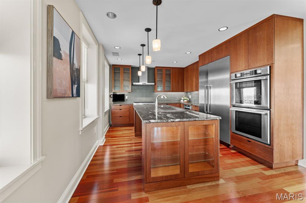 232 N Kingshighway Boulevard Unit: 1903