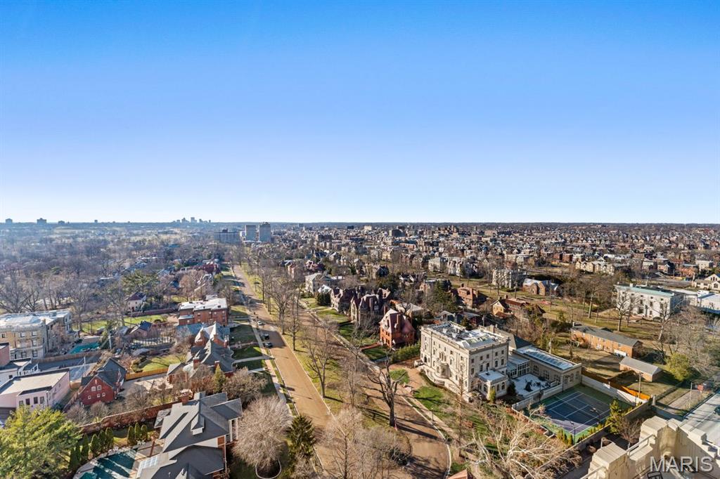 232 N Kingshighway Boulevard Unit: 1903