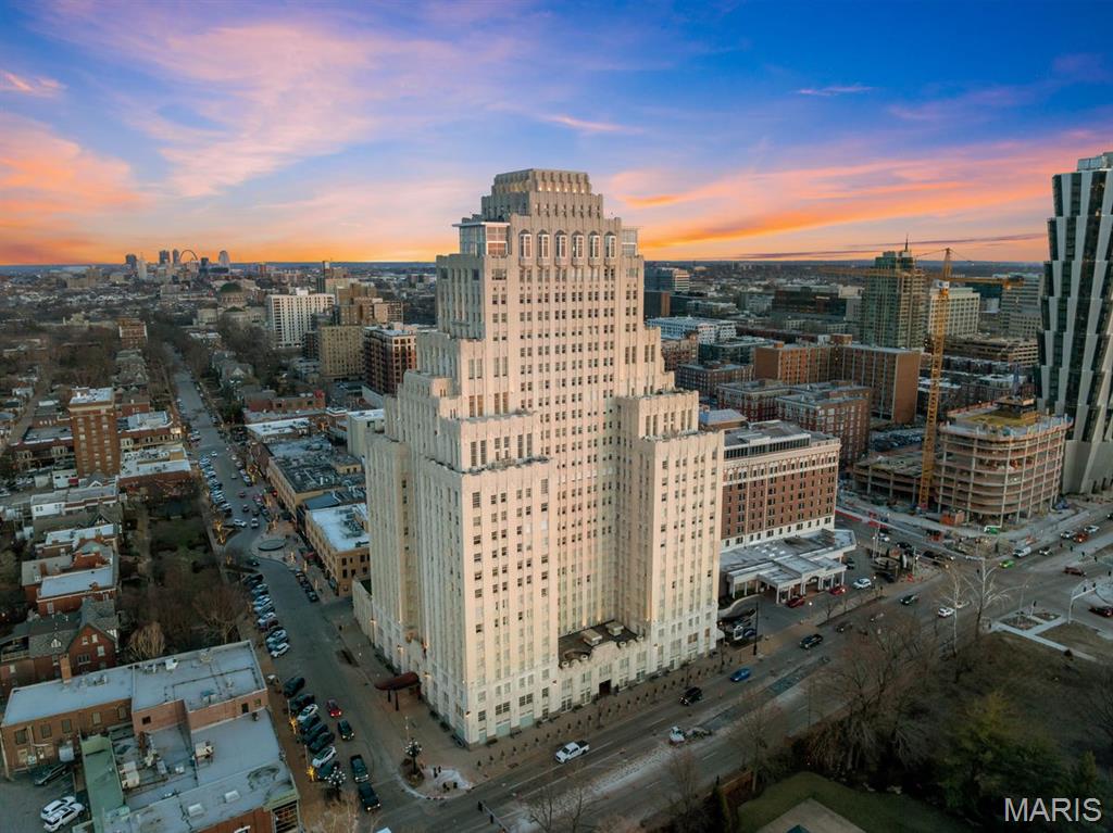 232 N Kingshighway Boulevard Unit: 1903