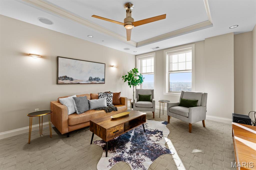 232 N Kingshighway Boulevard Unit: 1903