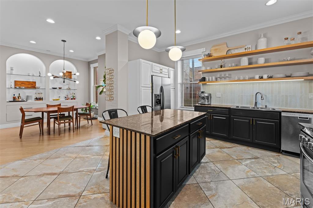 3118 Magnolia Avenue