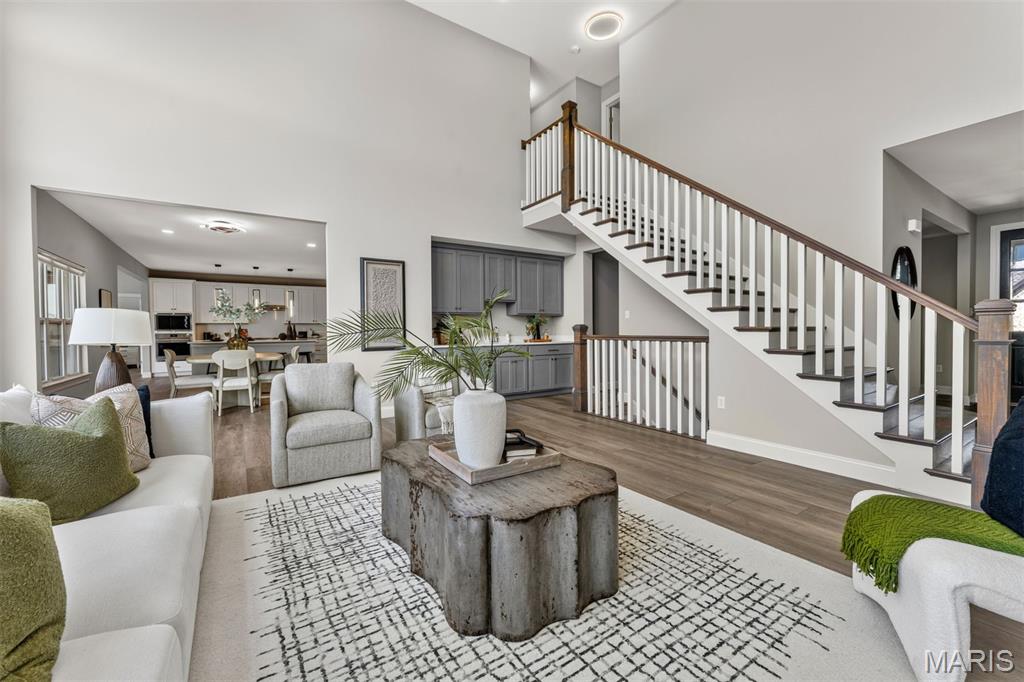 16936 Lake Meadow