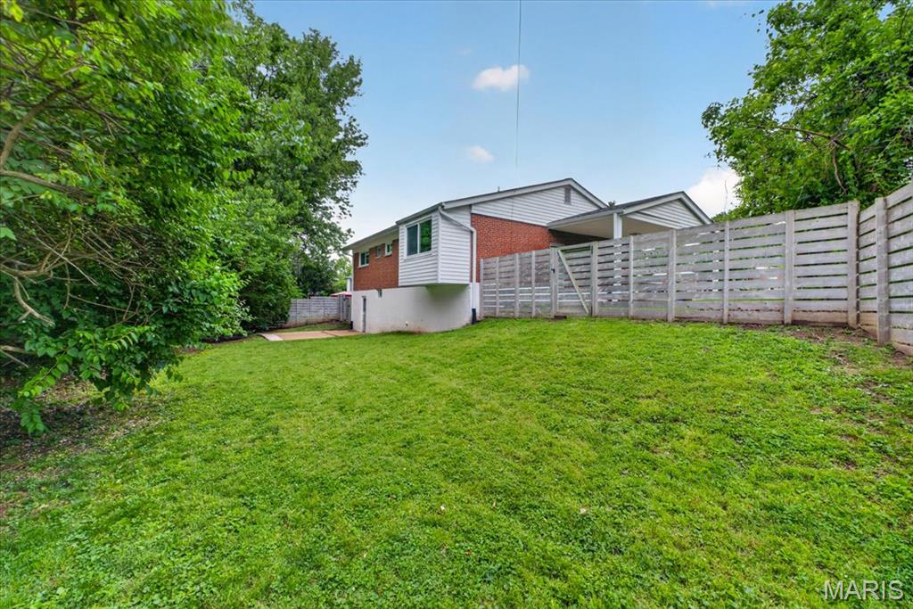 7421 Saleen Court