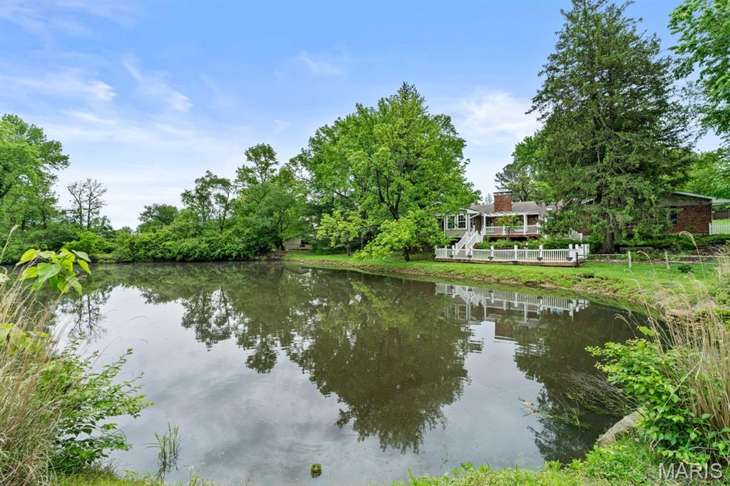 160 Ladue Pines Drive