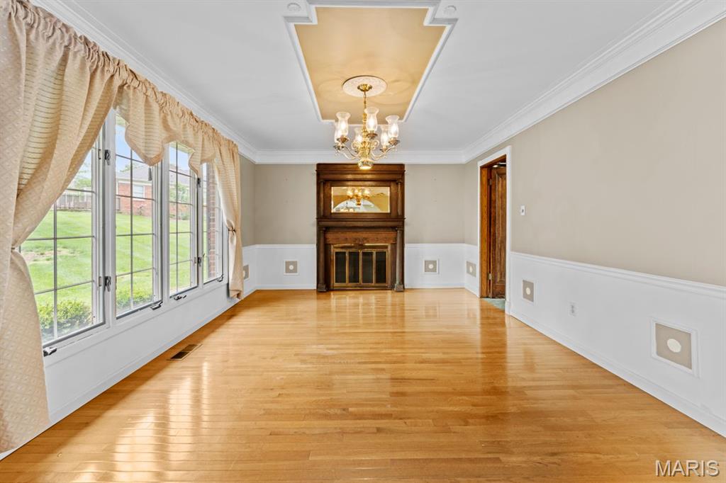 160 Ladue Pines Drive