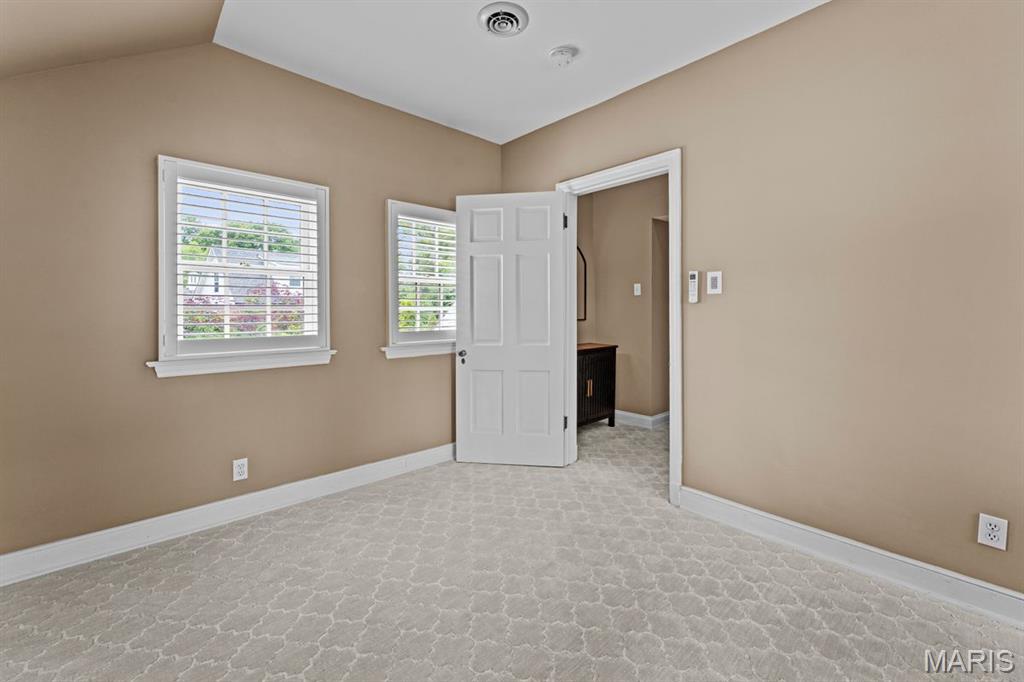 14 Briarcliff