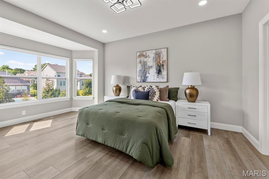 16936 Lake Meadow