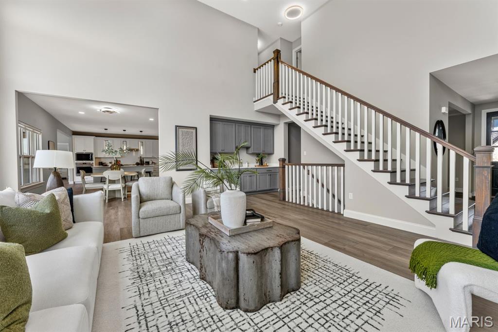 16936 Lake Meadow