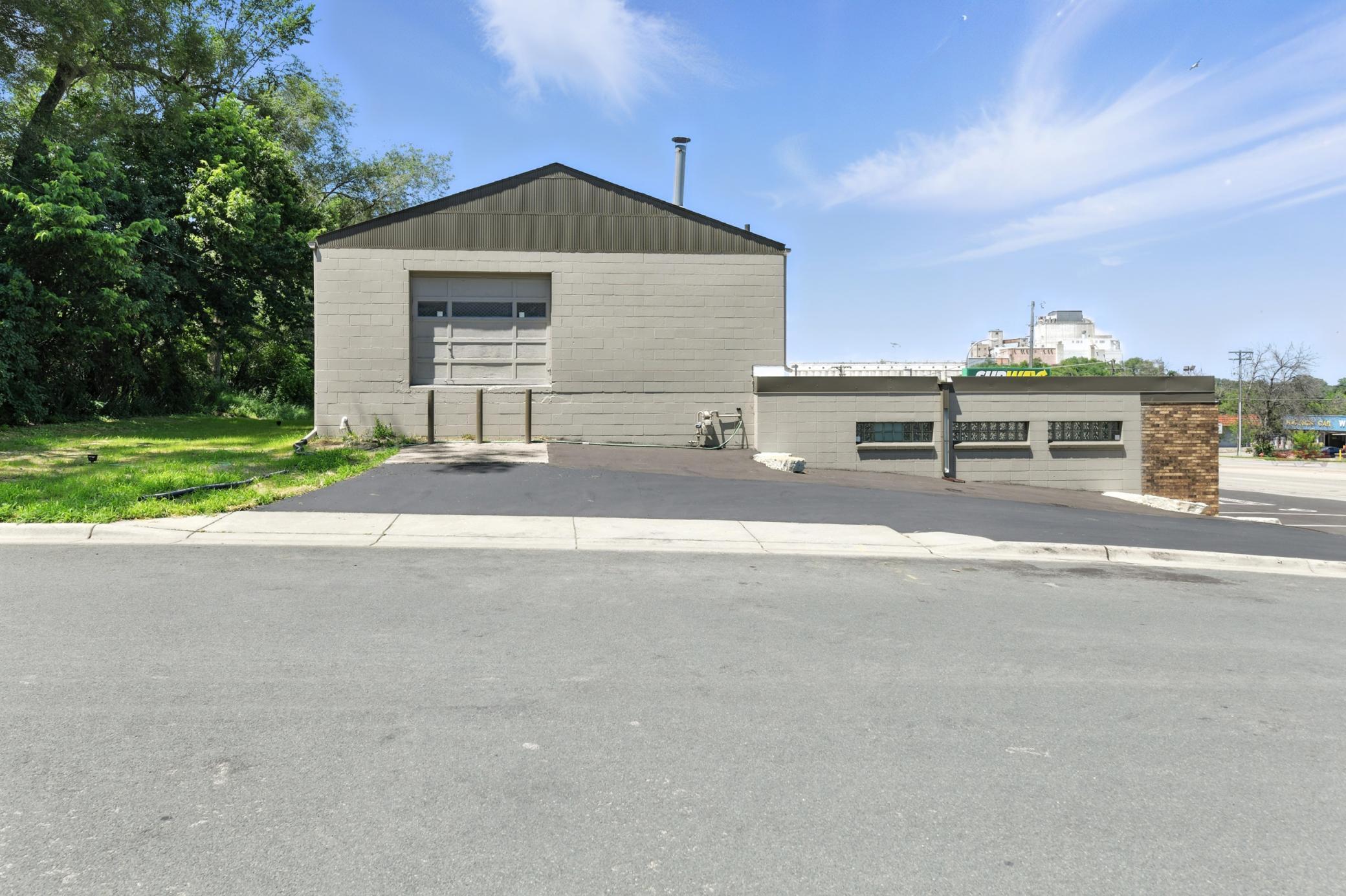 2324 Vermillion Street