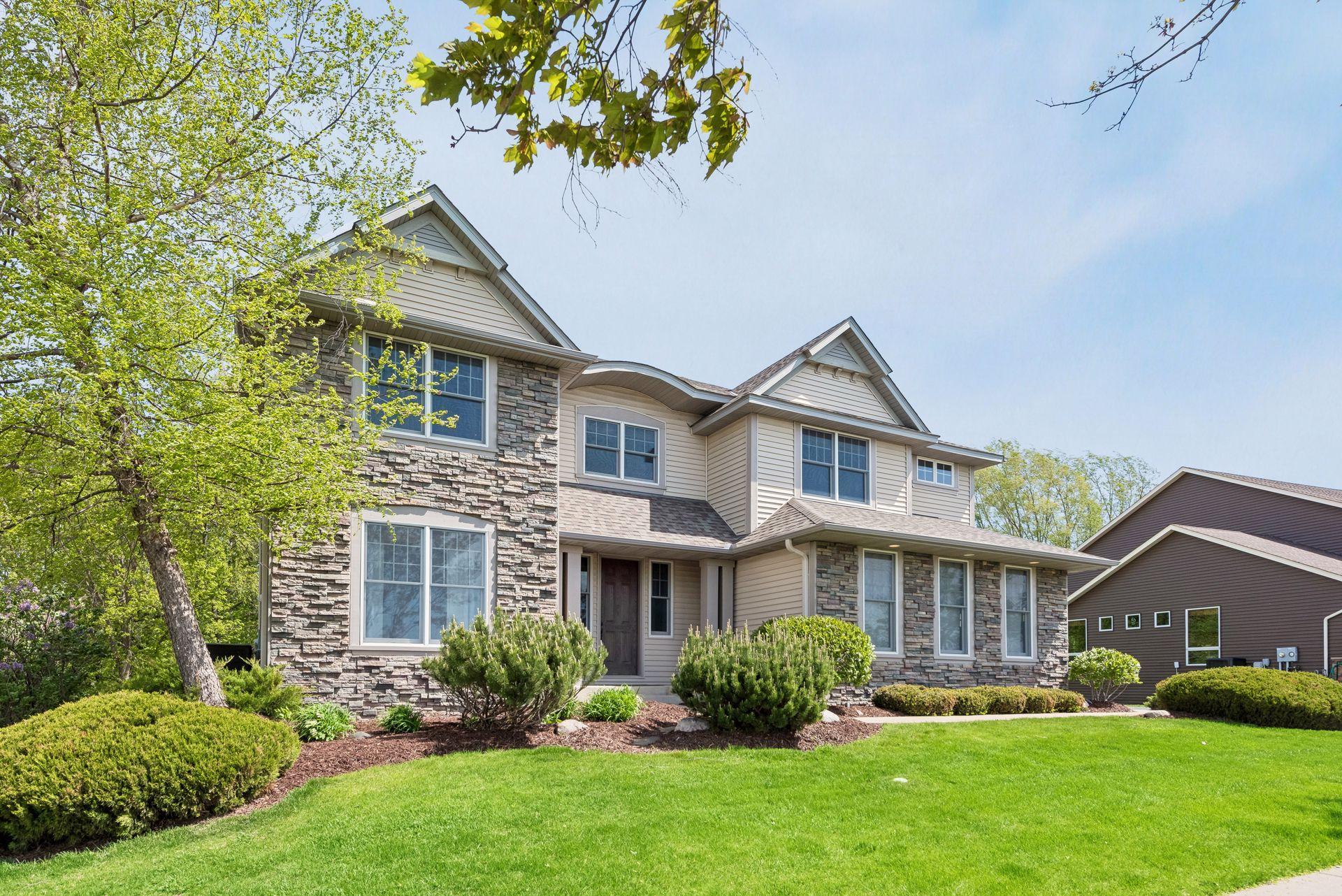 1800 Carriage Drive