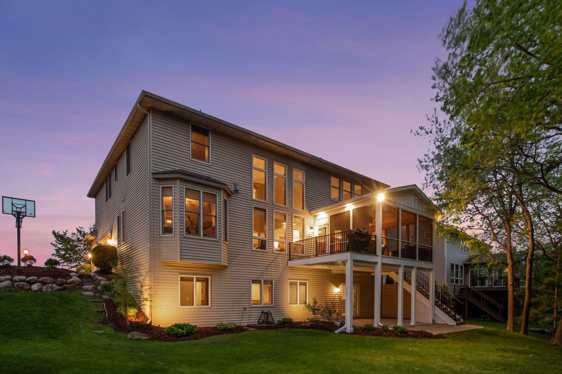 1800 Carriage Drive
