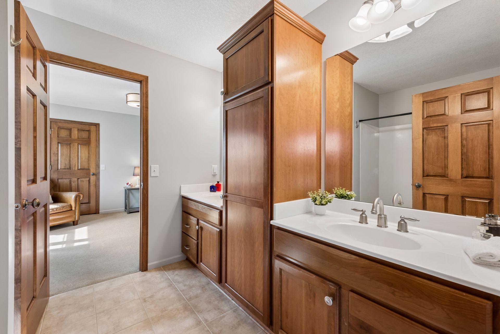 1800 Carriage Drive