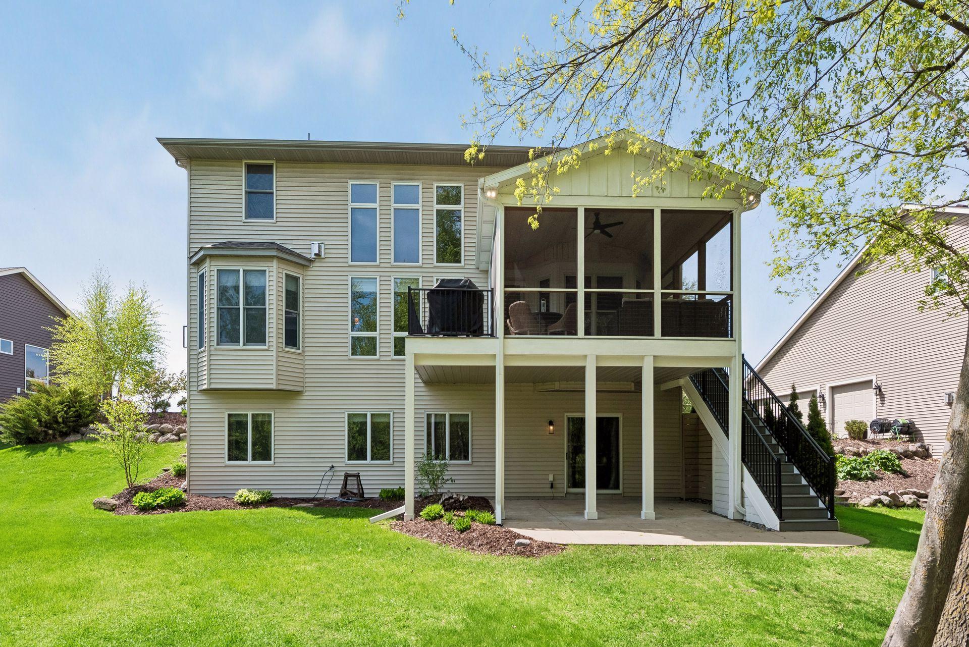 1800 Carriage Drive