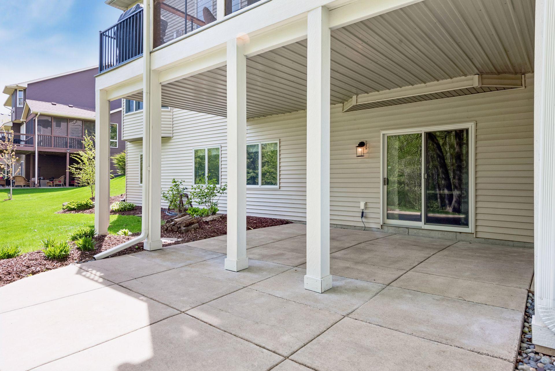 1800 Carriage Drive