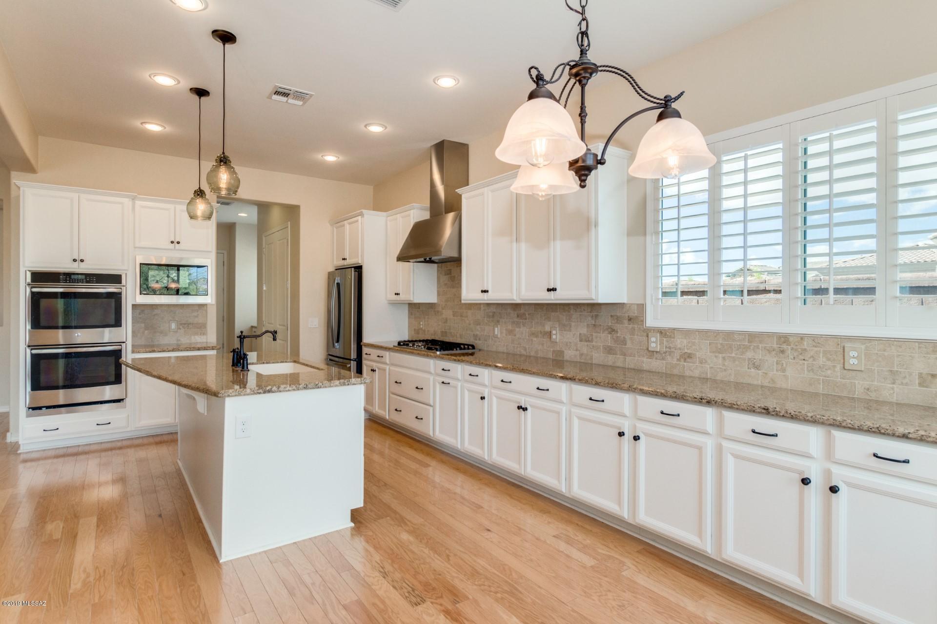 1084 W Desert Firetail Lane