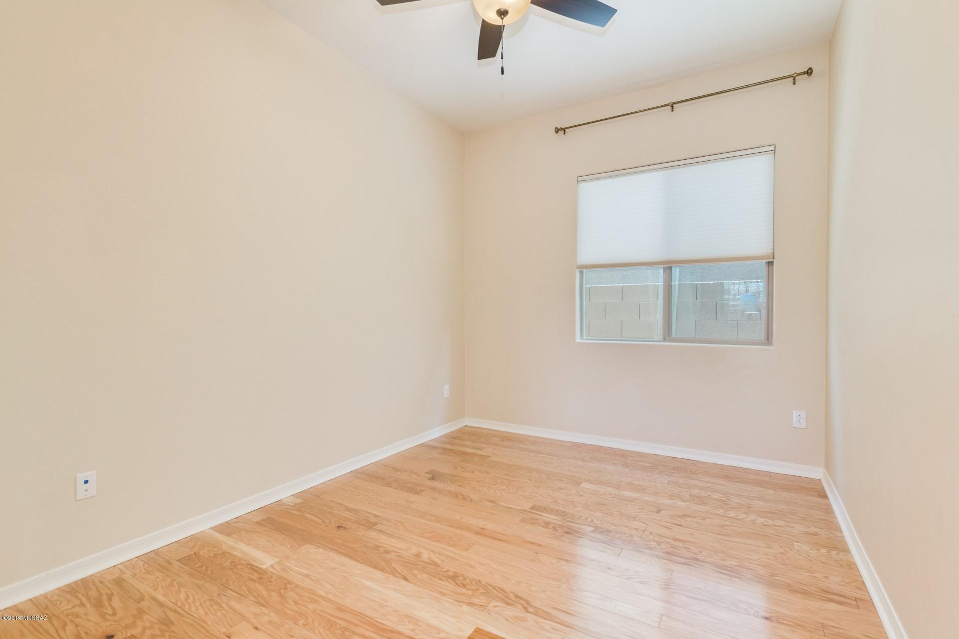 1084 W Desert Firetail Lane