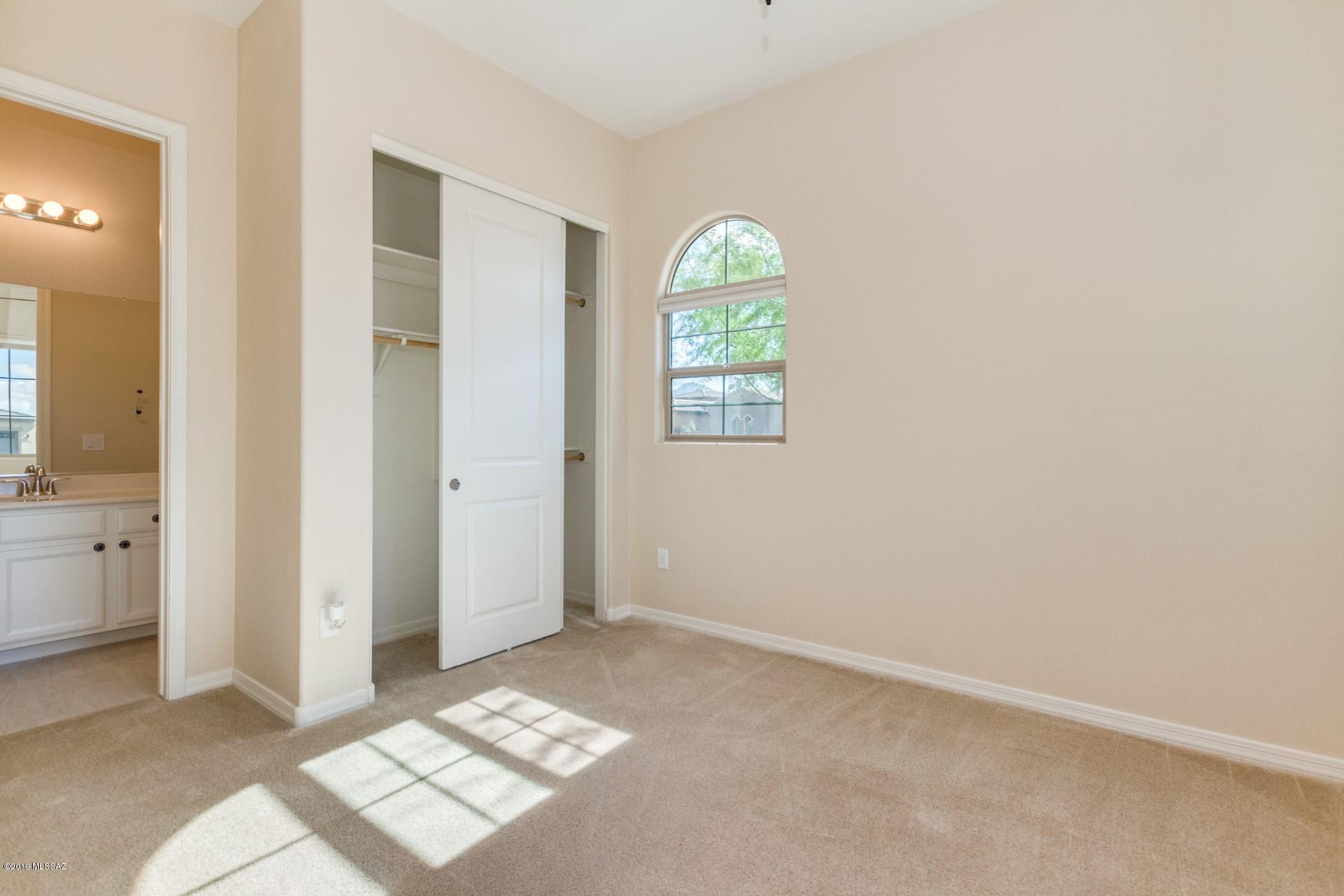 1084 W Desert Firetail Lane