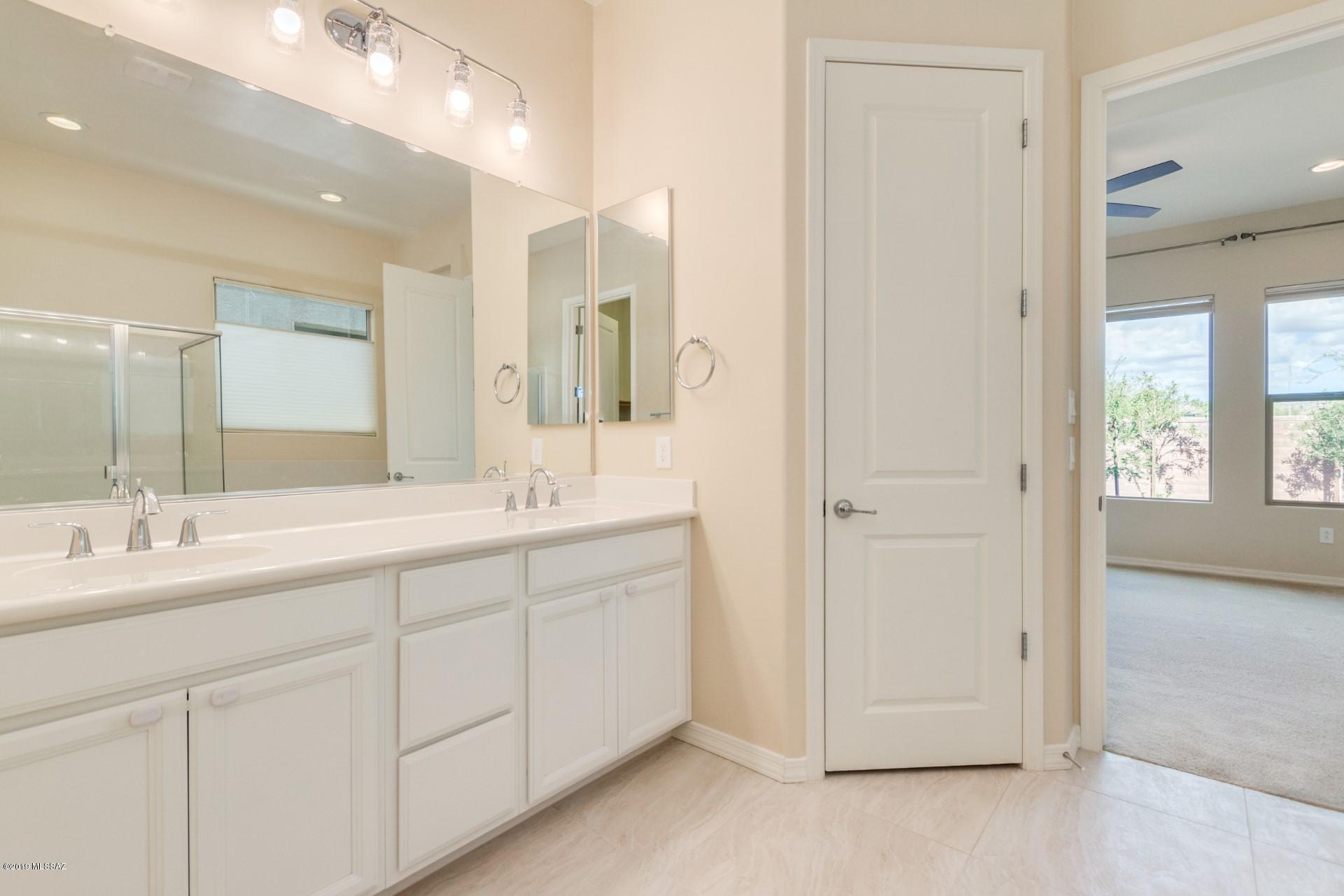 1084 W Desert Firetail Lane