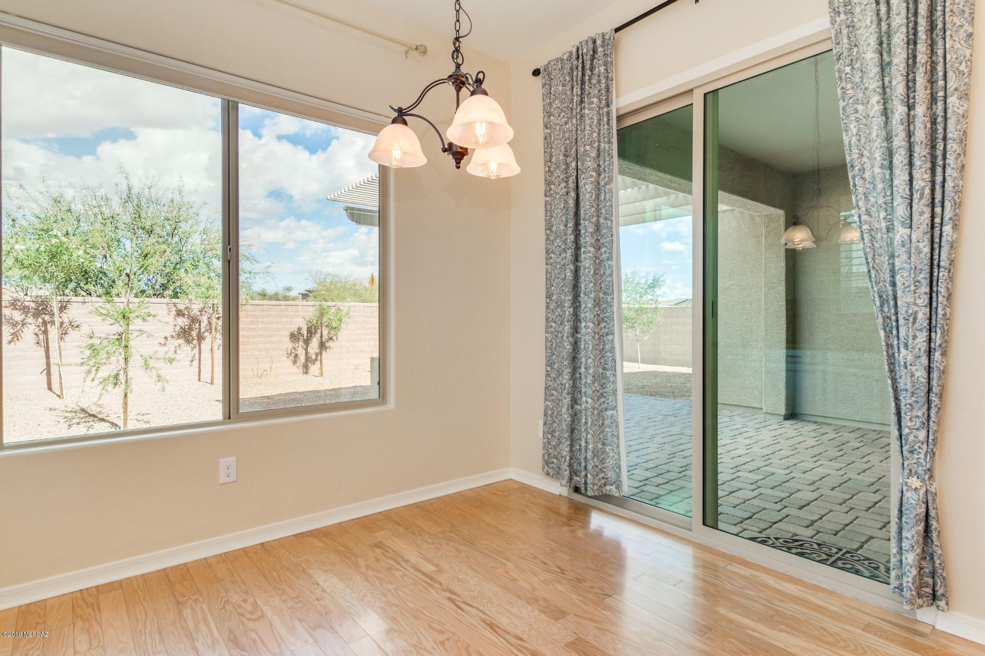 1084 W Desert Firetail Lane