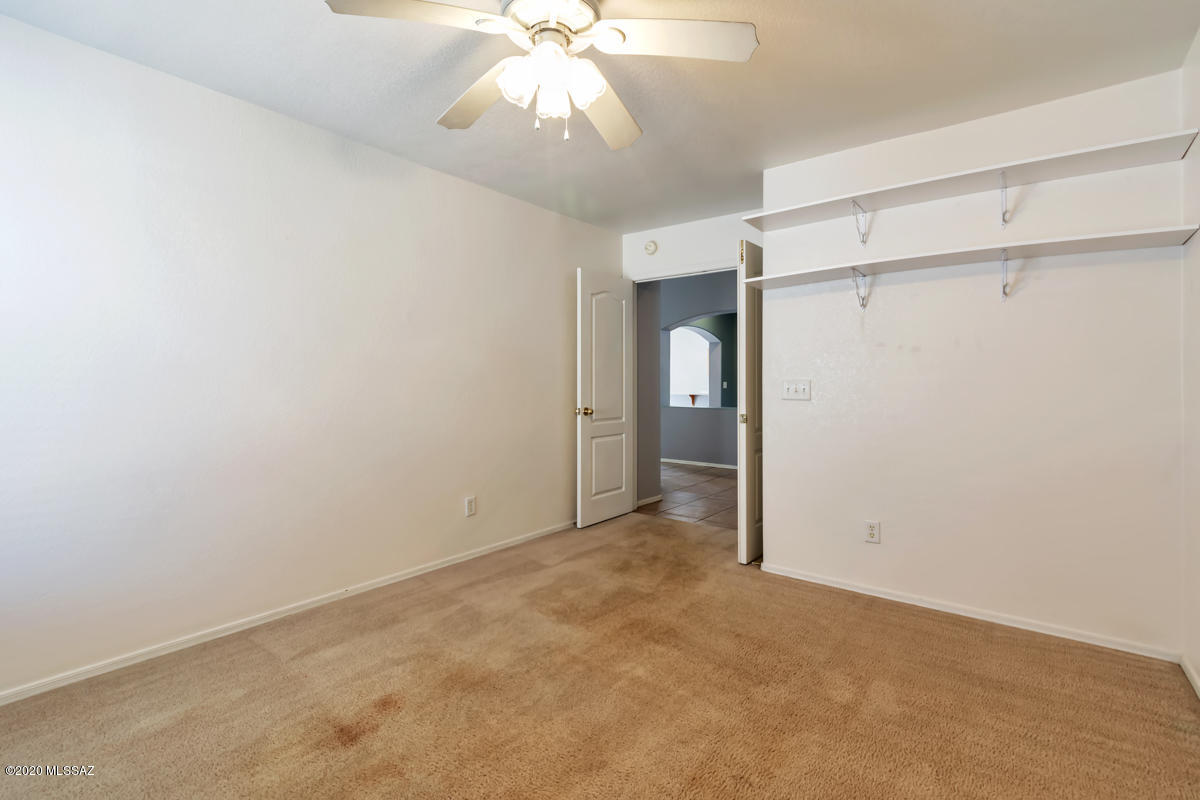 4384 W Gatekeeper Drive