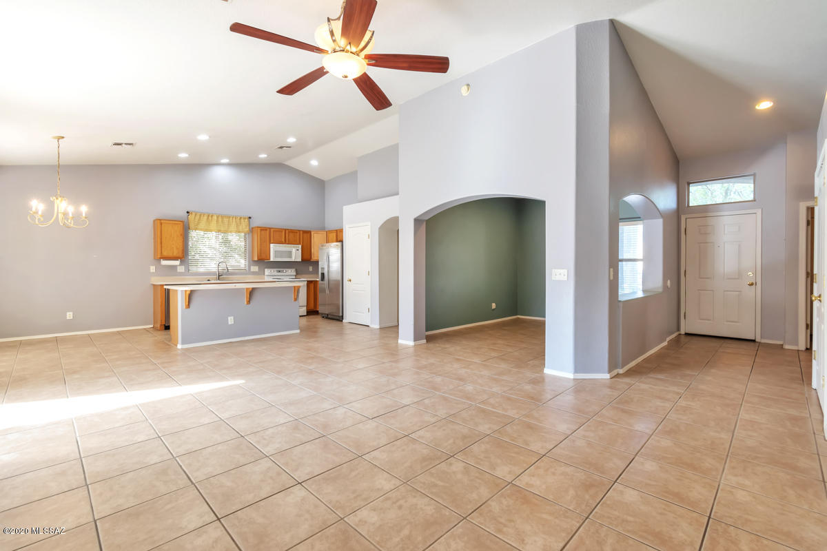 4384 W Gatekeeper Drive