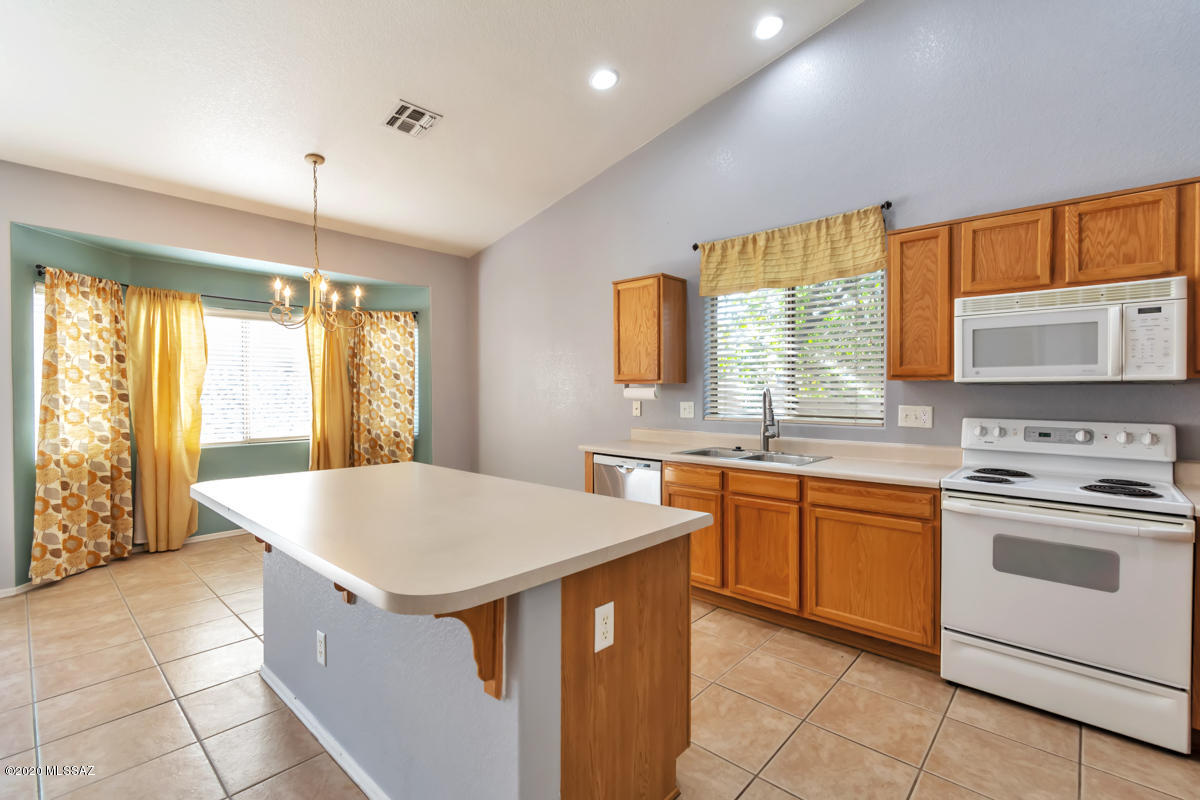 4384 W Gatekeeper Drive