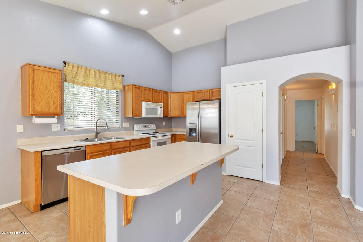 4384 W Gatekeeper Drive