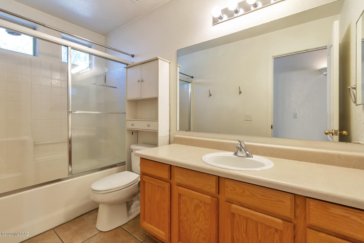 4384 W Gatekeeper Drive