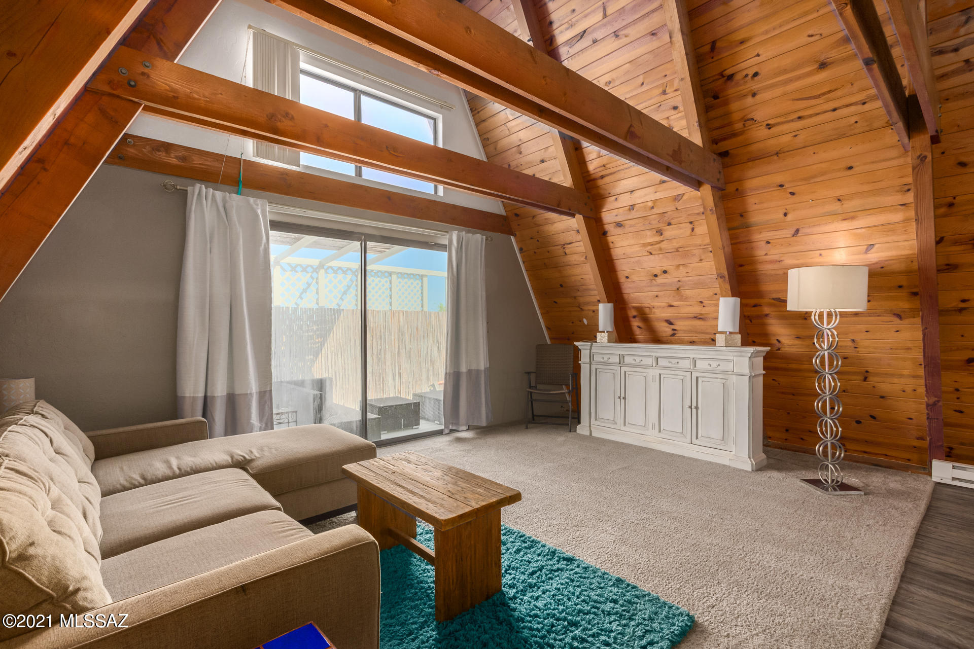 3285 E Calle Agassiz