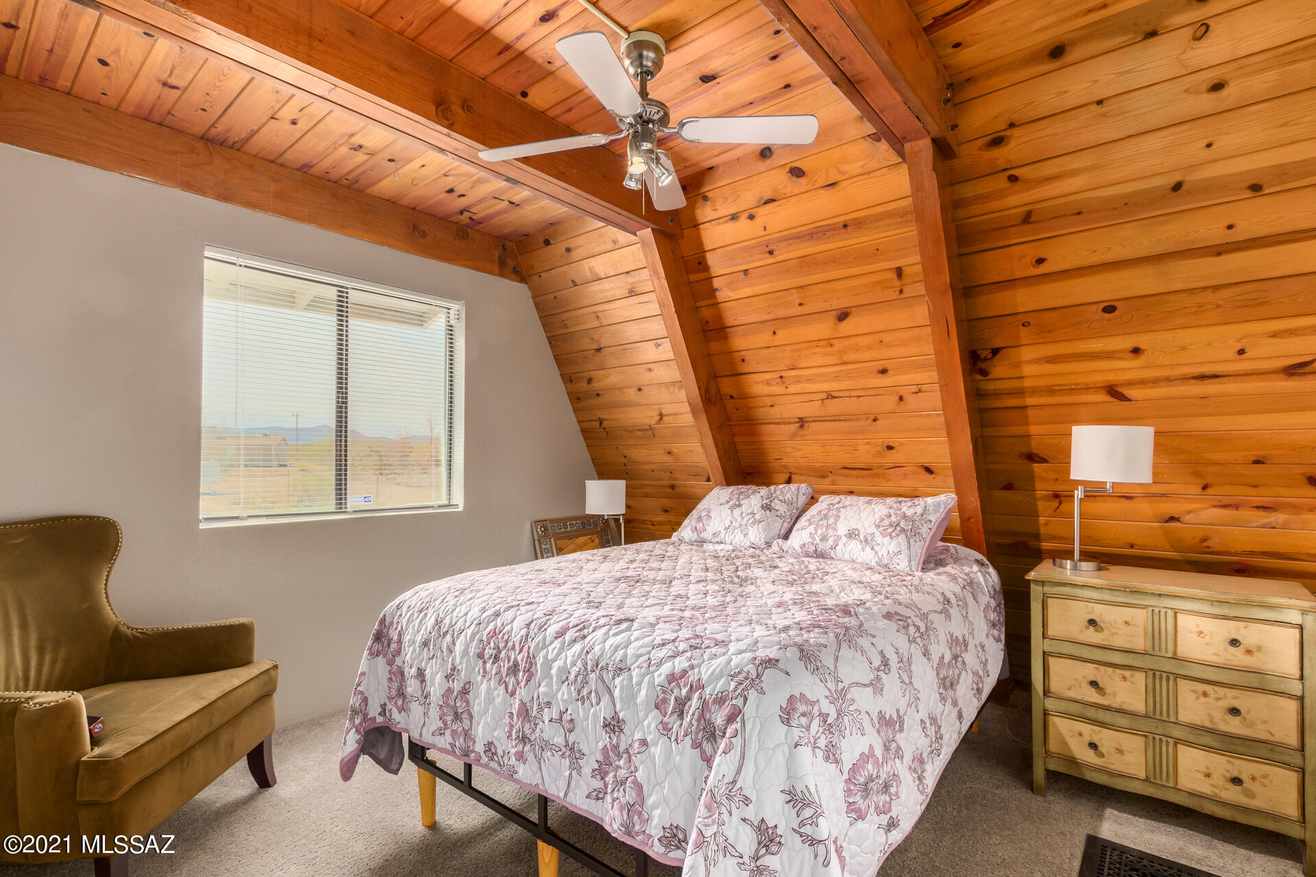 3285 E Calle Agassiz