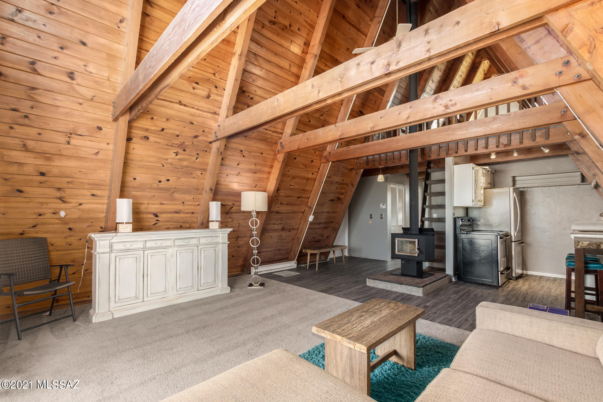 3285 E Calle Agassiz