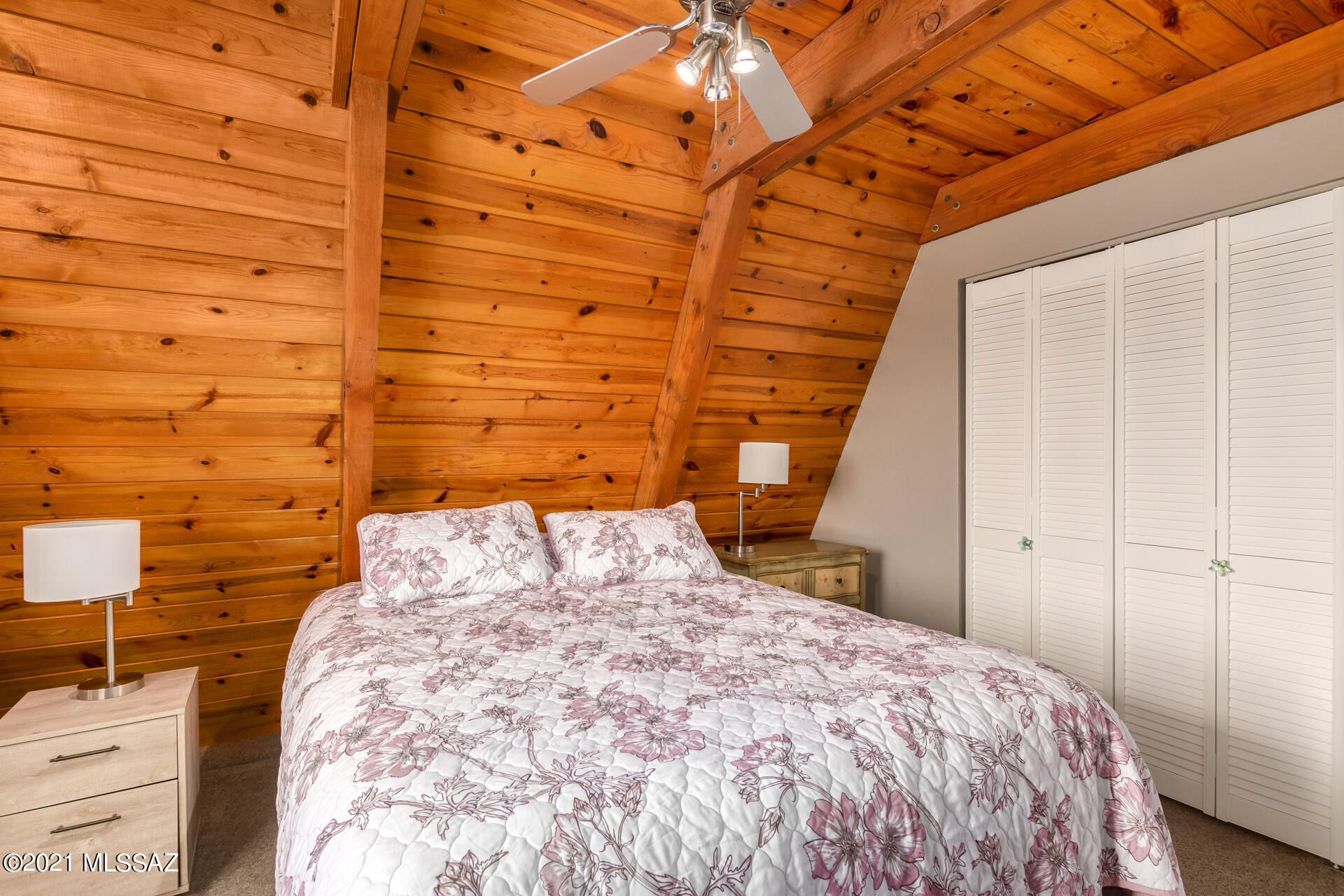 3285 E Calle Agassiz